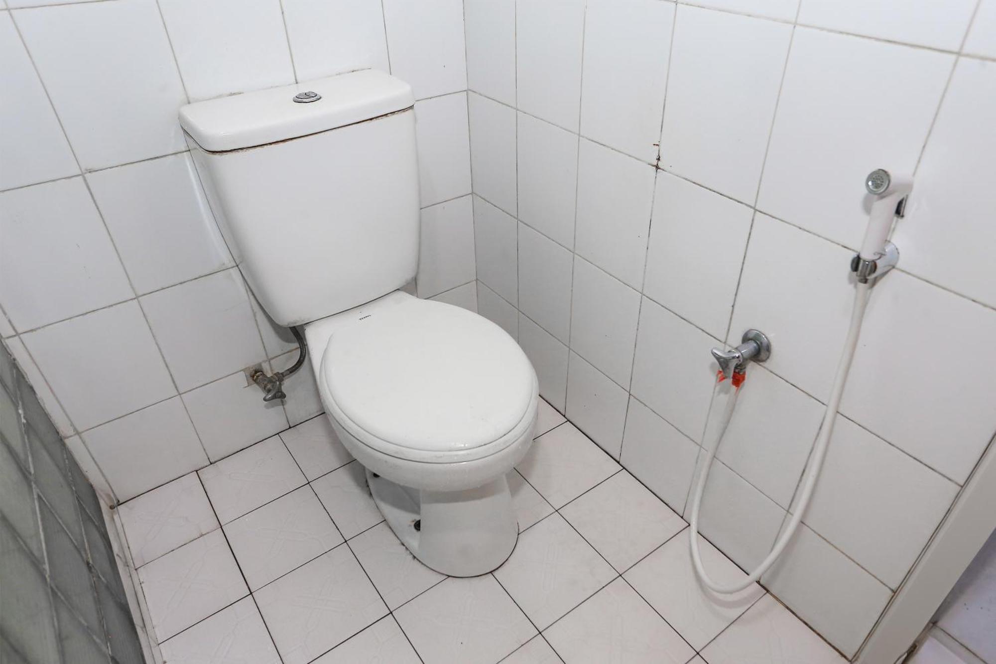 Capital O 93349 Hotel Gondangdia Μπογκόρ Εξωτερικό φωτογραφία