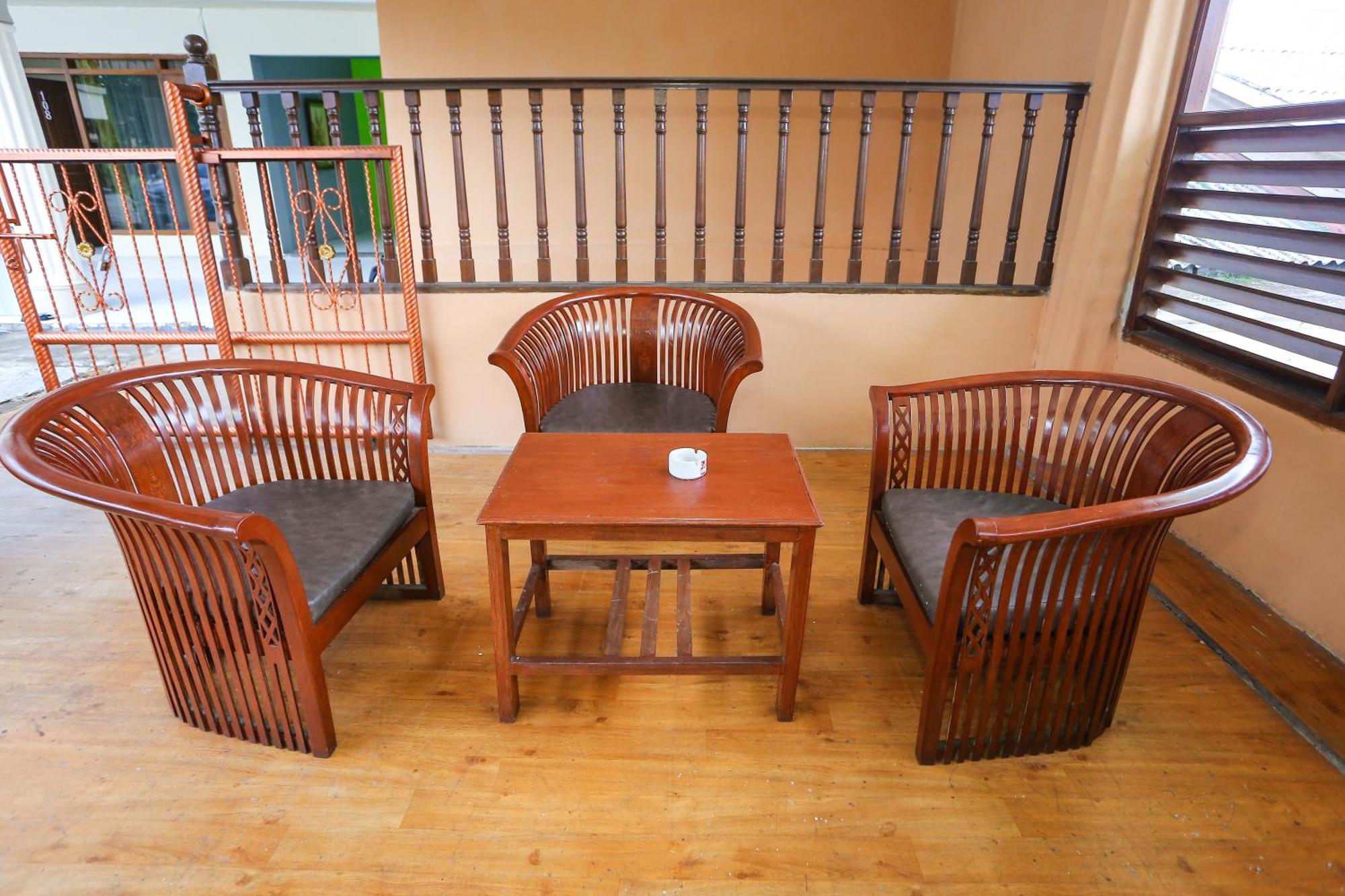 Capital O 93349 Hotel Gondangdia Μπογκόρ Εξωτερικό φωτογραφία